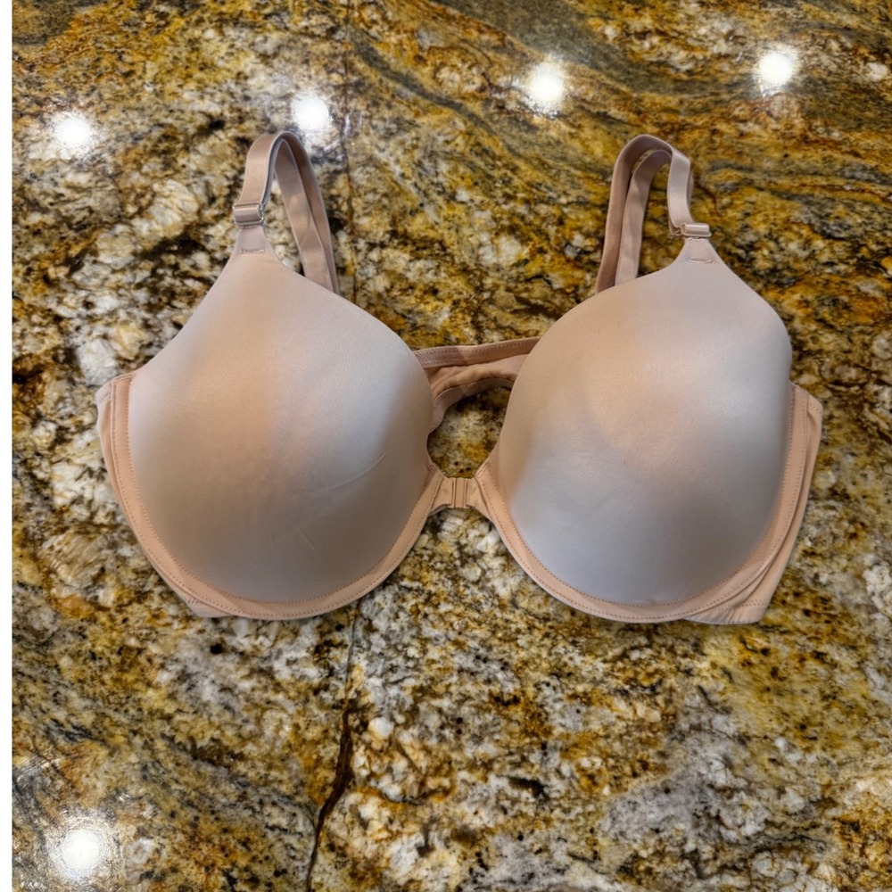 Victoria's Secret PINK Wear Everywhere T-Shirt Bra Front Close Nude 42C